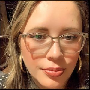 Meet your Posher, Sandy